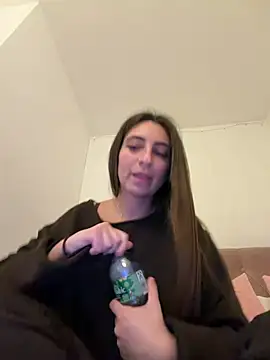 CuteJuliaa online show from March 12, 8:48 pm