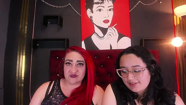 Snapshot of Sarah__Moonx chatting on June 12, 5:34 pm Sarah Moonx online show from June 12, 5:34 pm