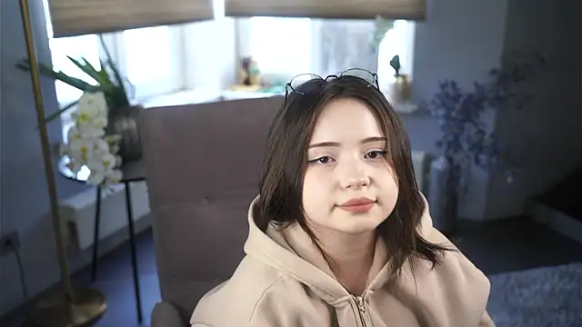 StaciaRahib online show from March 7, 11:18 am