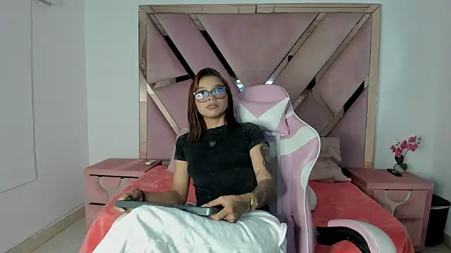 Angell cherryht online show from June 26, 8:46 pm