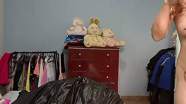 Snapshot of Ruiva40tona chatting on July 19, 5:05 pm Ruiva40tona online show from July 19, 5:05 pm