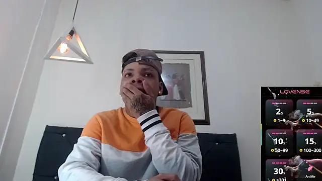 Royal xx- online show from March 13, 8:15 pm