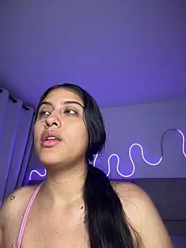 Abrilll2 online show from March 18, 2:37 am