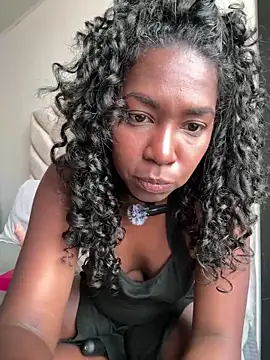 maryjane ebony online show from May 29, 2:04 pm