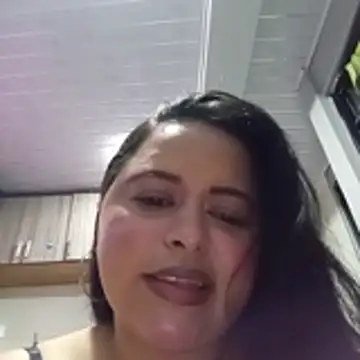 violetapeeveet online show from May 1, 6:29 am