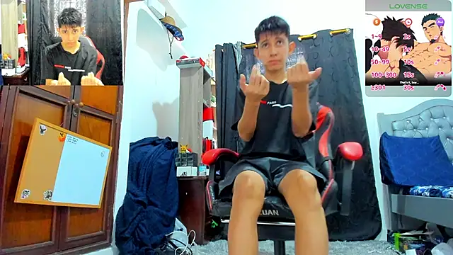 Snapshot of gomitaboy1 chatting on July 6, 6:32 pm gomitaboy1 online show from July 6, 6:32 pm