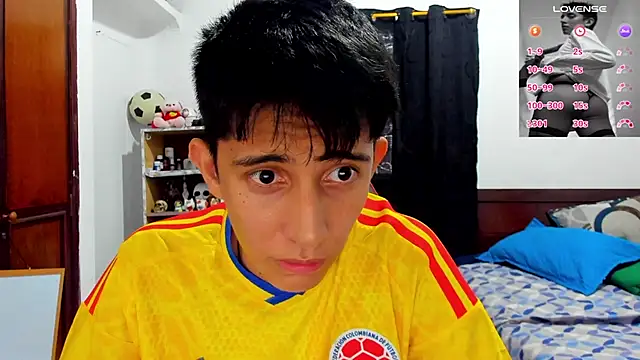 Snapshot of gomitaboy1 chatting on July 17, 7:30 pm gomitaboy1 online show from July 17, 7:30 pm