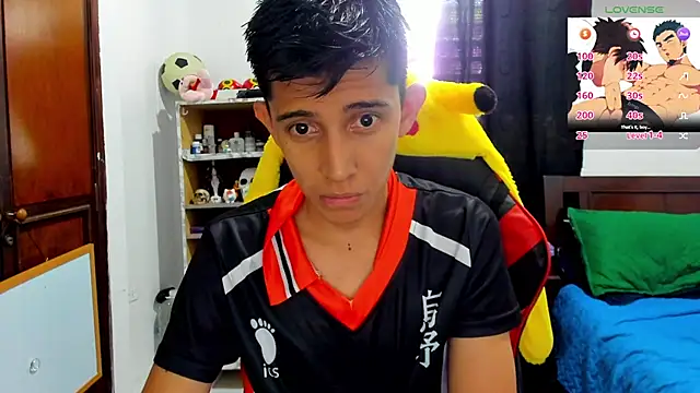 Snapshot of gomitaboy1 chatting on August 6, 7:27 pm gomitaboy1 online show from August 6, 7:27 pm
