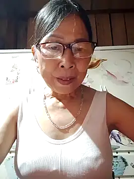 Snapshot of Sky-rain98 chatting on May 11, 2:45 pm Sky-rain98 online show from May 11, 2:45 pm