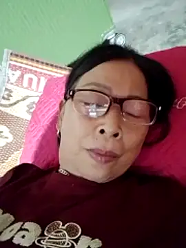 Snapshot of Sky-rain98 chatting on May 13, 6:44 am Sky-rain98 online show from May 13, 6:44 am