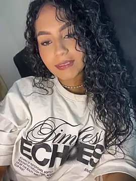 Snapshot of AmeliaAndersson chatting on July 18, 7:34 am AmeliaAndersson online show from July 18, 7:34 am
