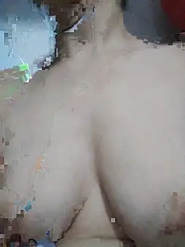 Snapshot of lucie_mehott19 chatting on March 20, 11:15 am lucie mehott19 online show from March 20, 11:15 am