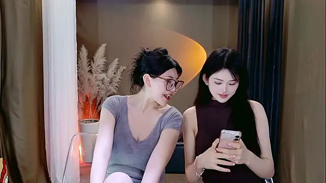 Snapshot of Banana-Milk69 chatting on June 27, 1:10 am Banana-Milk69 online show from June 27, 1:10 am