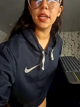Snapshot of Lunaliaa_ chatting on June 6, 5:34 am Lunaliaa online show from June 6, 5:34 am