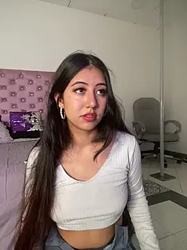 Snapshot of Lunaliaa_ chatting on June 30, 5:08 am Lunaliaa online show from June 30, 5:08 am