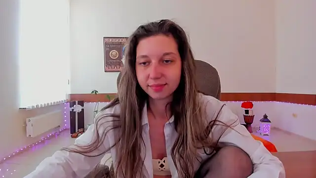 Snapshot of Ellina_Star chatting on May 5, 8:22 am Ellina Star online show from May 5, 8:22 am