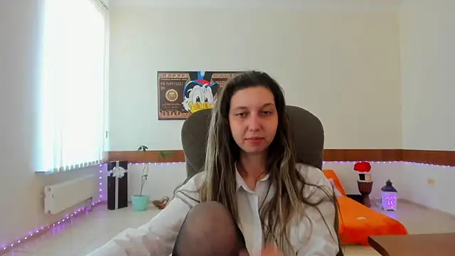 Snapshot of Ellina_Star chatting on May 6, 8:19 am Ellina Star online show from May 6, 8:19 am