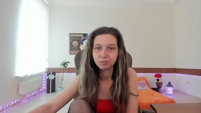 Snapshot of Ellina_Star chatting on May 13, 8:23 am Ellina Star online show from May 13, 8:23 am