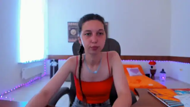Snapshot of Ellina_Star chatting on July 11, 8:17 am Ellina Star online show from July 11, 8:17 am
