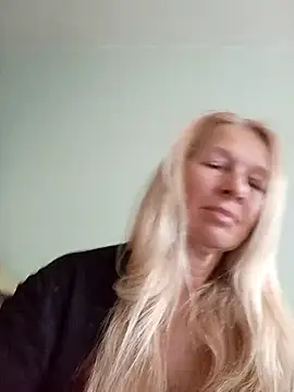 ViktoriaSexi1 online show from May 1, 3:33 am