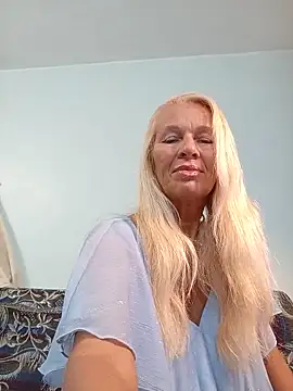 Snapshot of ViktoriaSexi1 chatting on June 22, 6:05 pm ViktoriaSexi1 online show from June 22, 6:05 pm