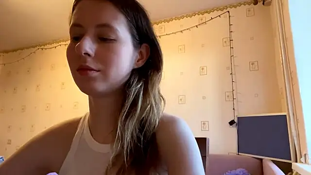 Snapshot of AlesiaGurevich chatting on July 24, 4:38 pm AlesiaGurevich online show from July 24, 4:38 pm