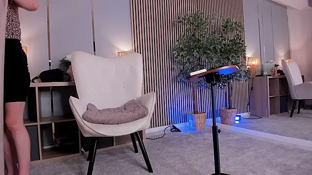Velvet Spell online show from July 18, 2:49 am