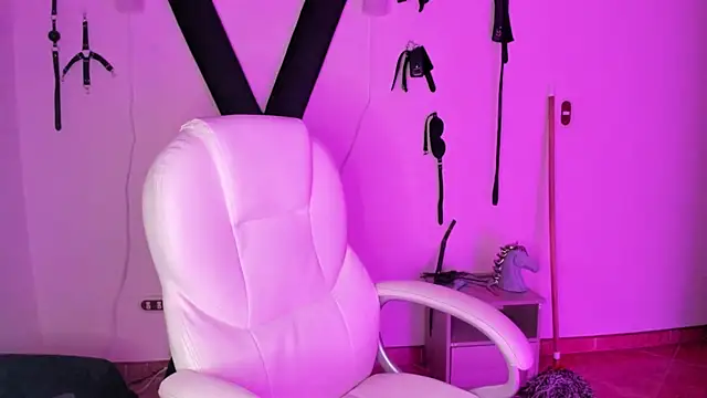 MelissaGirat  online show from March 13, 11:17 am