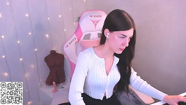 LunaRossaa online show from March 14, 12:06 am