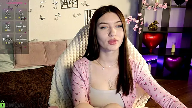 Snapshot of Sugar_Kitten12 chatting on May 18, 4:18 am Sugar Kitten12 online show from May 18, 4:18 am