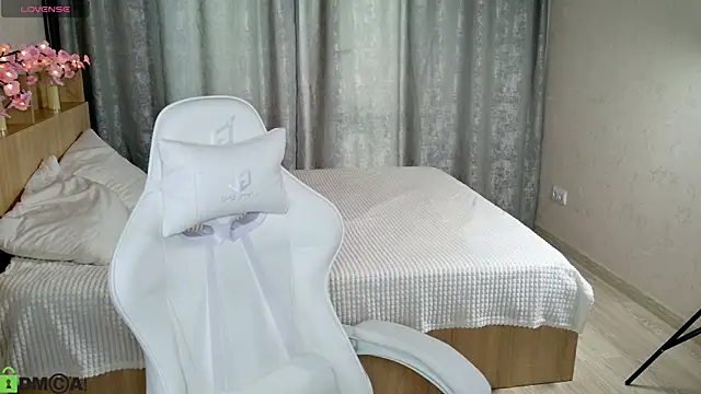 Snapshot of Sugar_Kitten12 chatting on June 23, 1:36 am Sugar Kitten12 online show from June 23, 1:36 am