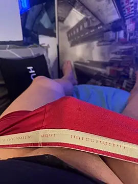 Snapshot of MatthewEmme2121 chatting on May 18, 10:15 pm MatthewEmme2121 online show from May 18, 10:15 pm