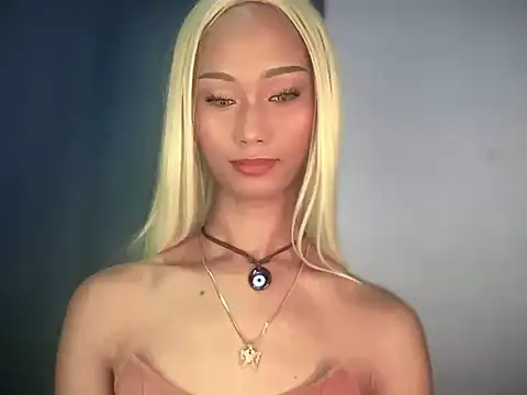 Snapshot of Sunkissed_seductress chatting on March 25, 12:33 pm Sunkissed seductress online show from March 25, 12:33 pm