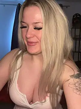 Snapshot of Lara-Gartner chatting on March 20, 12:32 pm Lara-Gartner online show from March 20, 12:32 pm