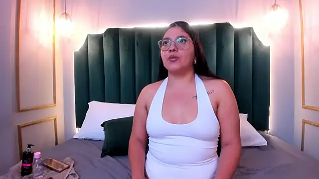 Amara Divine online show from March 17, 12:52 pm