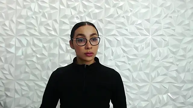 SOPHIA ZC online show from May 1, 7:29 pm