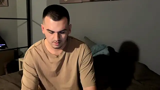 Snapshot of AlexRay22 chatting on March 11, 7:20 pm AlexRay22 online show from March 11, 7:20 pm