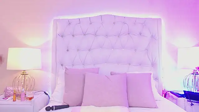 MeganRoseh online show from April 27, 7:45 pm