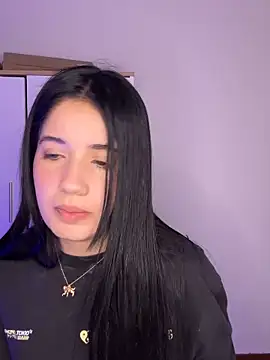 Snapshot of Lucy_engel chatting on May 21, 12:06 am Lucy engel online show from May 21, 12:06 am