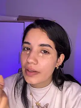 Snapshot of Lucy_engel chatting on May 21, 11:12 pm Lucy engel online show from May 21, 11:12 pm