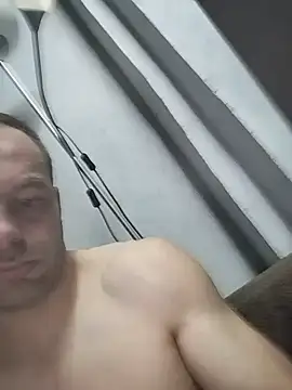 Snapshot of MatusCaddy chatting on May 15, 11:23 pm MatusCaddy online show from May 15, 11:23 pm