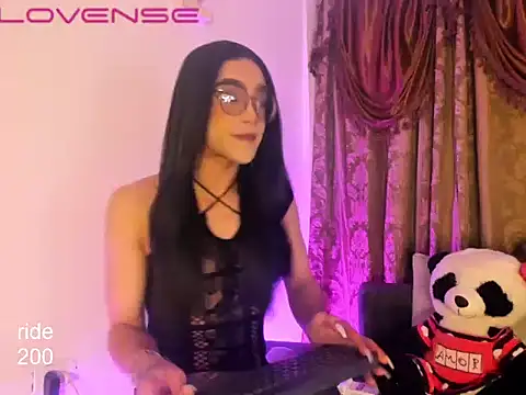 Snapshot of melissa_hot21 chatting on May 3, 6:41 am melissa hot21 online show from May 3, 6:41 am