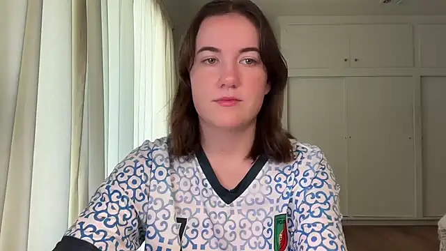 summerxo online show from June 12, 5:56 pm