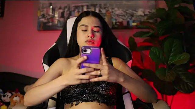 Danaa Rousee  online show from March 17, 7:39 pm