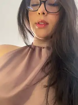 Cristal Williams online show from March 7, 1:52 pm