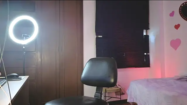 MaleiSummer online show from March 14, 6:02 pm