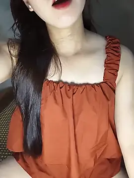 Snapshot of Fiona_2026 chatting on May 19, 6:31 am Fiona 2026 online show from May 19, 6:31 am