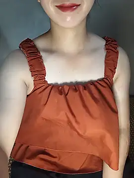 Snapshot of Fiona_2026 chatting on June 7, 2:27 am Fiona 2026 online show from June 7, 2:27 am