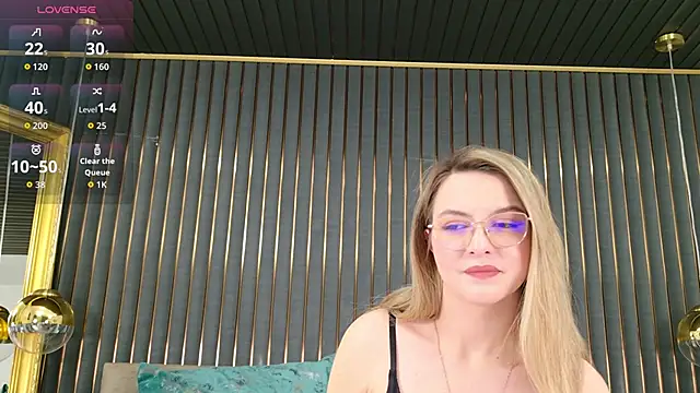 BeatriceHaze online show from March 15, 8:26 pm