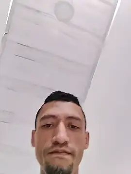 Snapshot of TuCanero23cm chatting on June 6, 6:01 pm TuCanero23cm online show from June 6, 6:01 pm
